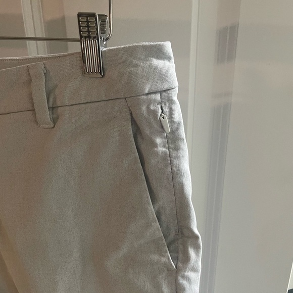 Lululemon Commission Classic-Fit Short 7" Warpstreme Seal Grey 2022 M7AJXS Sz 34 - Picture 4 of 7